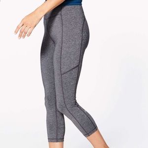 Lululemon Speed Up Crops 21